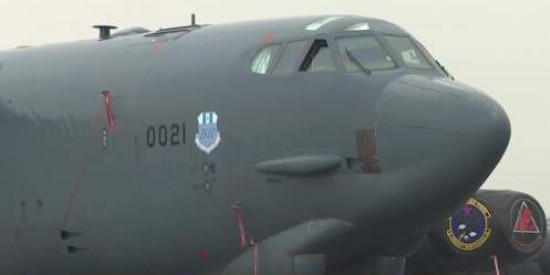 ѹ̱ ڸ ݱ B-52H ƮƮ û    